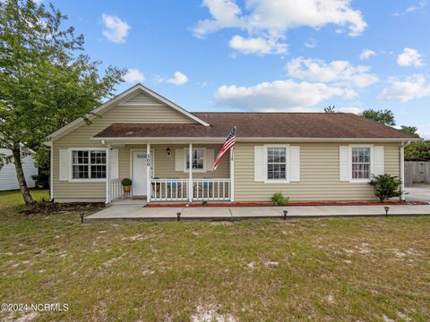 Single Family Residence in Hubert NC 300 Foxtrace Lane.jpg