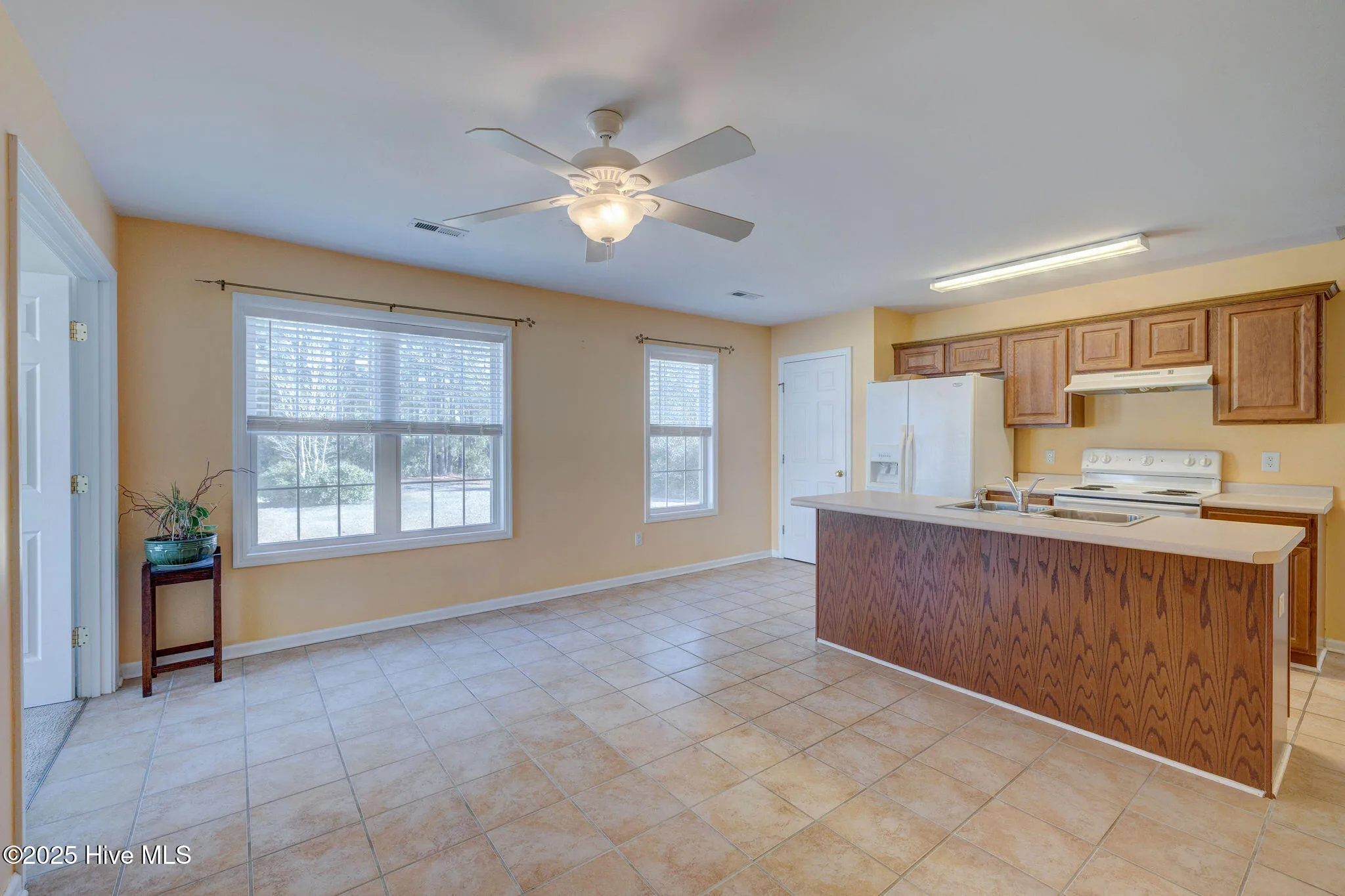 Burgaw, North Carolina 28425, United States, 3 Bedrooms Bedrooms, ,2 BathroomsBathrooms,Residential,Pending,11849