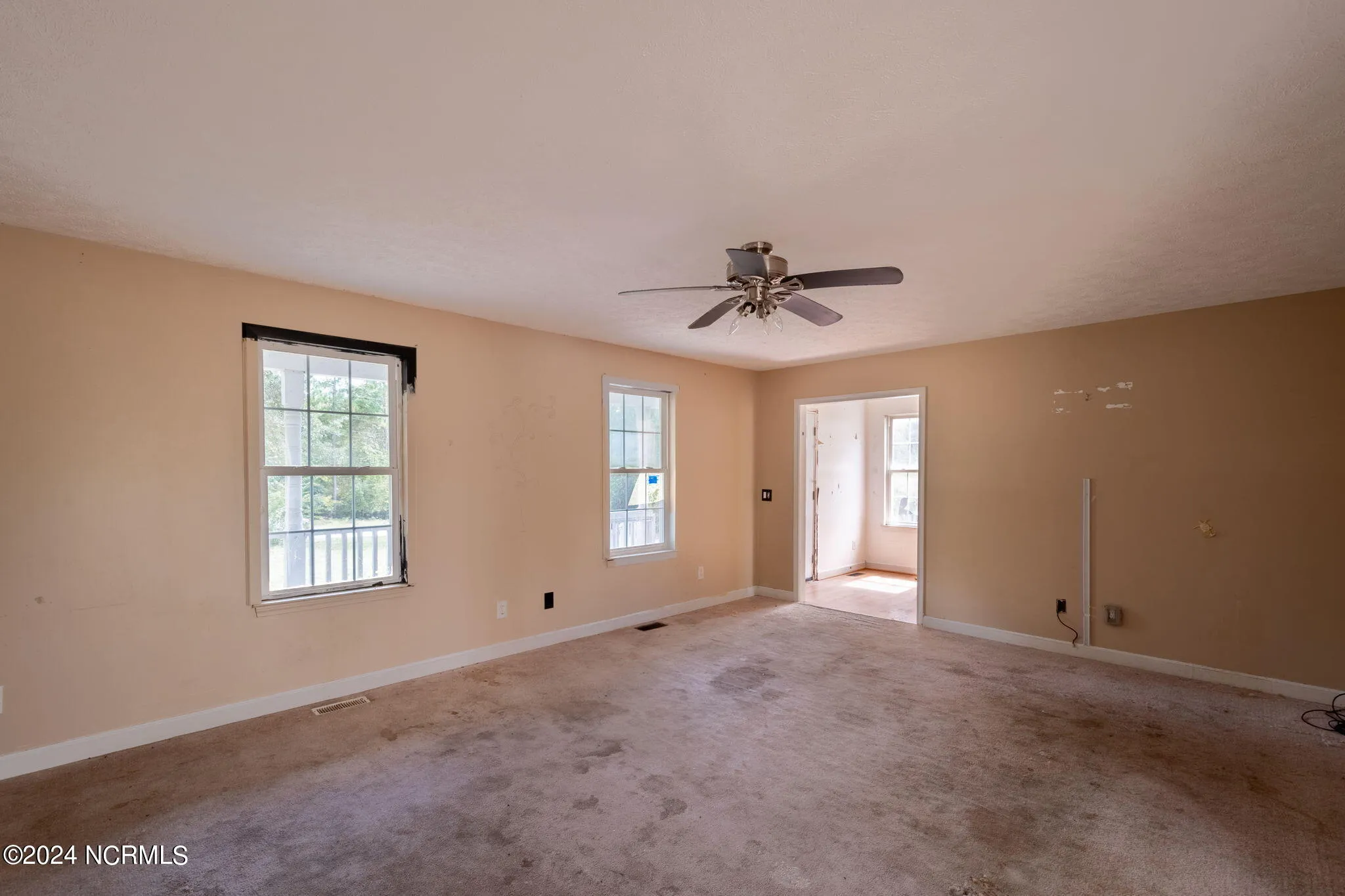 Southport, North Carolina 28461, United States, 3 Bedrooms Bedrooms, ,3 BathroomsBathrooms,Residential,Pending,44025