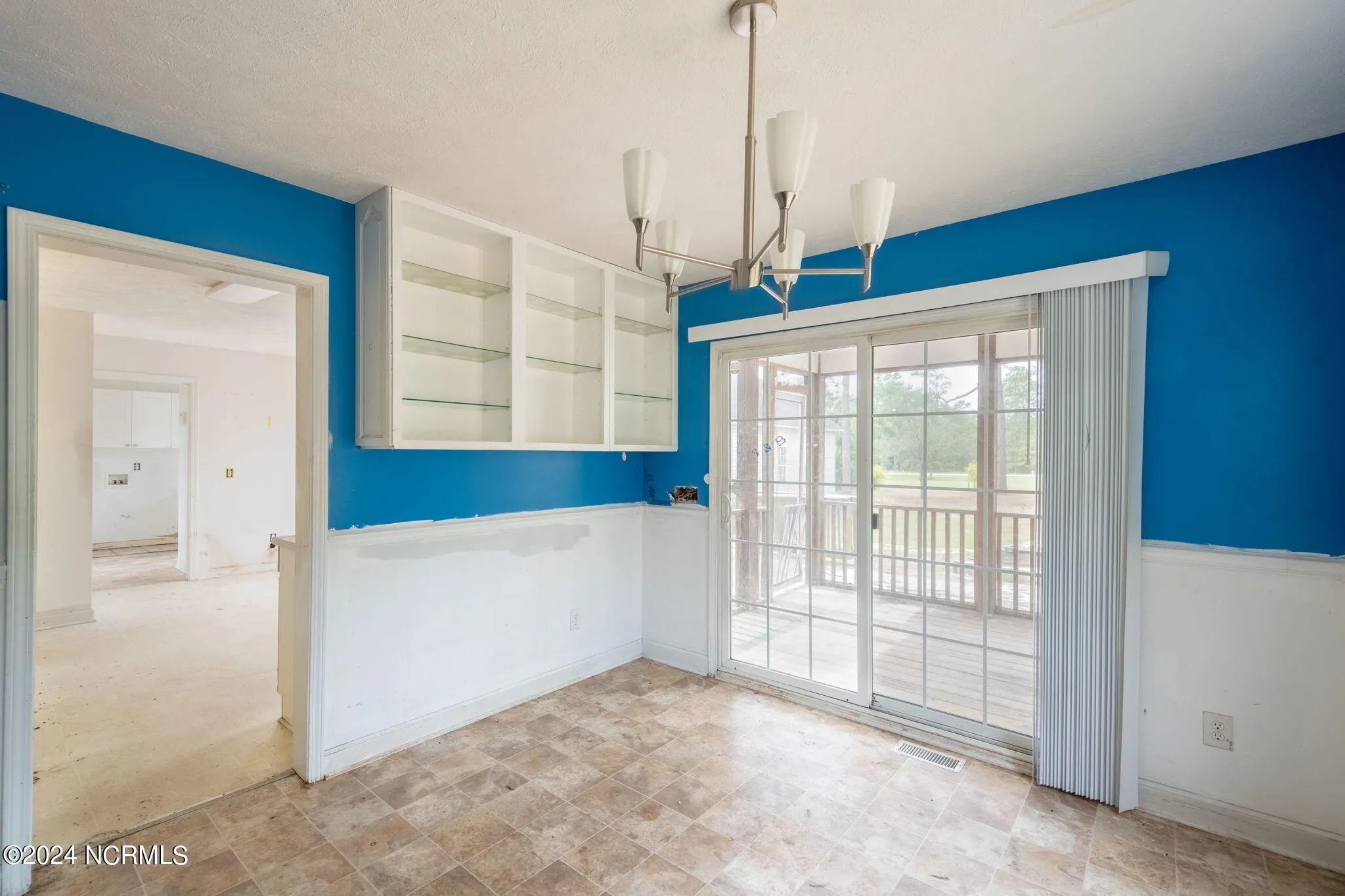 Southport, North Carolina 28461, United States, 3 Bedrooms Bedrooms, ,3 BathroomsBathrooms,Residential,Pending,44025