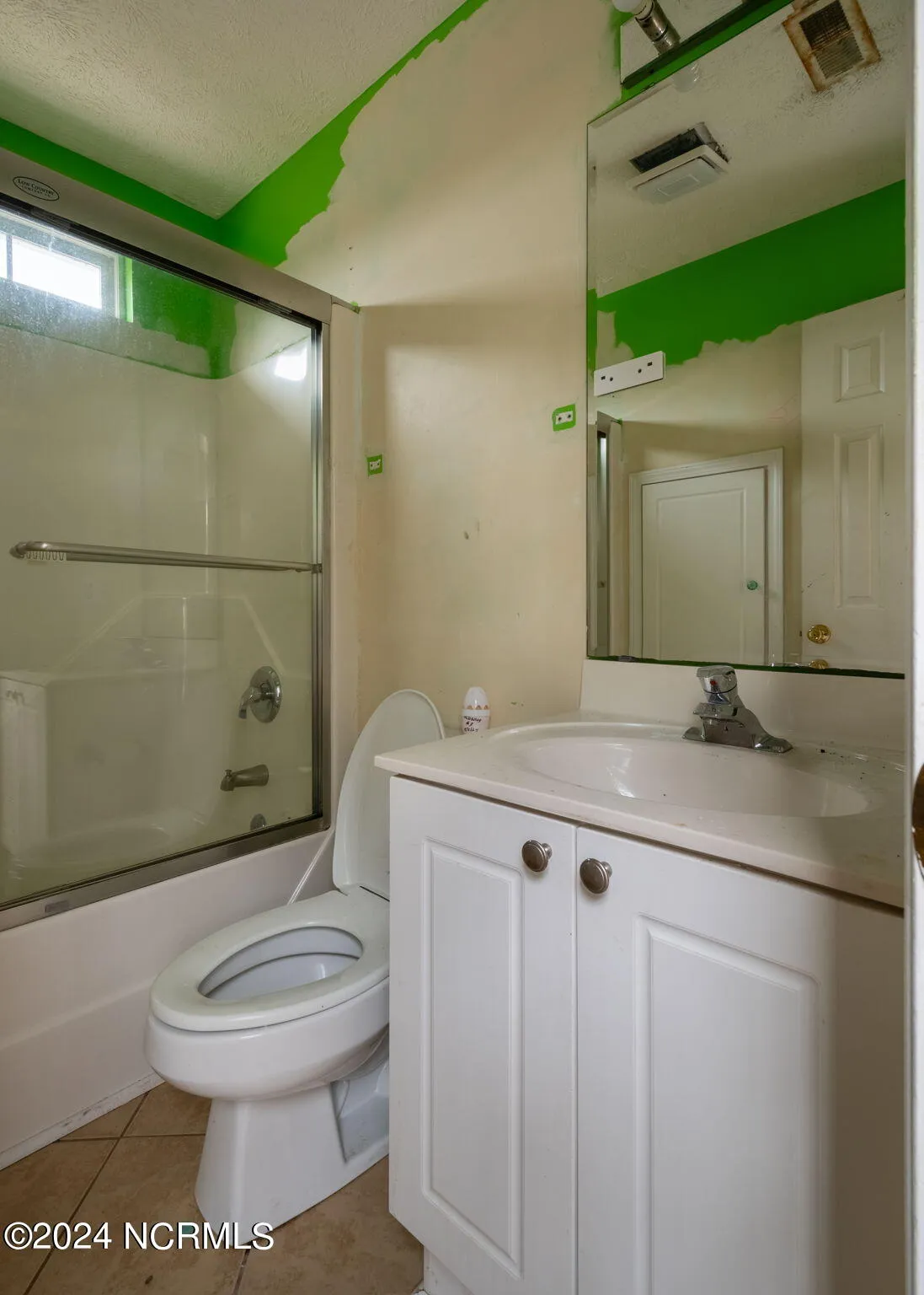 Southport, North Carolina 28461, United States, 3 Bedrooms Bedrooms, ,3 BathroomsBathrooms,Residential,Pending,44025