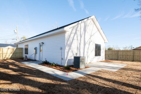 A home in Burgaw