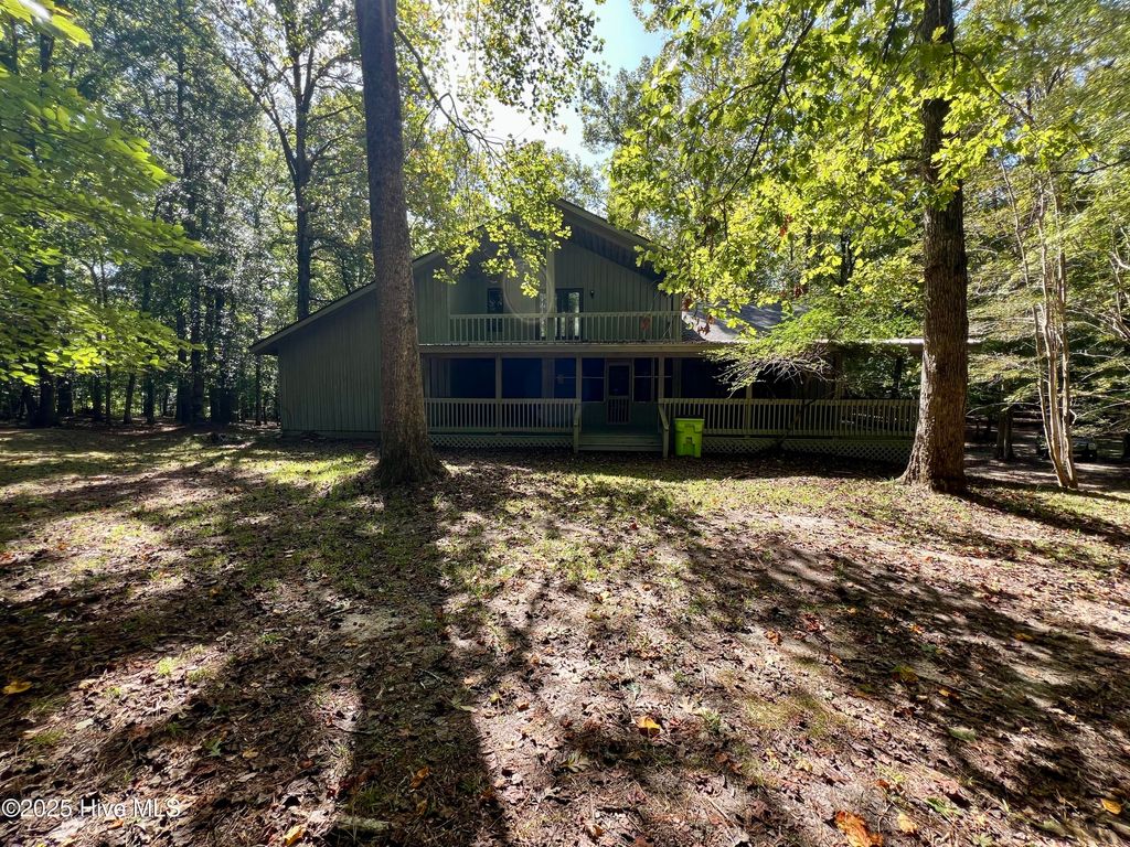 Photo of 443 Gatewood Drive, New Bern, NC 28562 (MLS # 100534716)