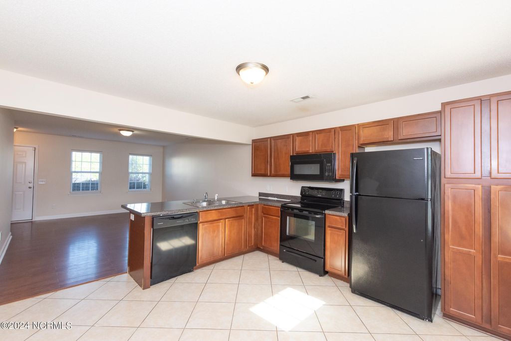 Photo of 202 Lanieve Court #5, Hubert, NC 28539 (MLS # 100542969)