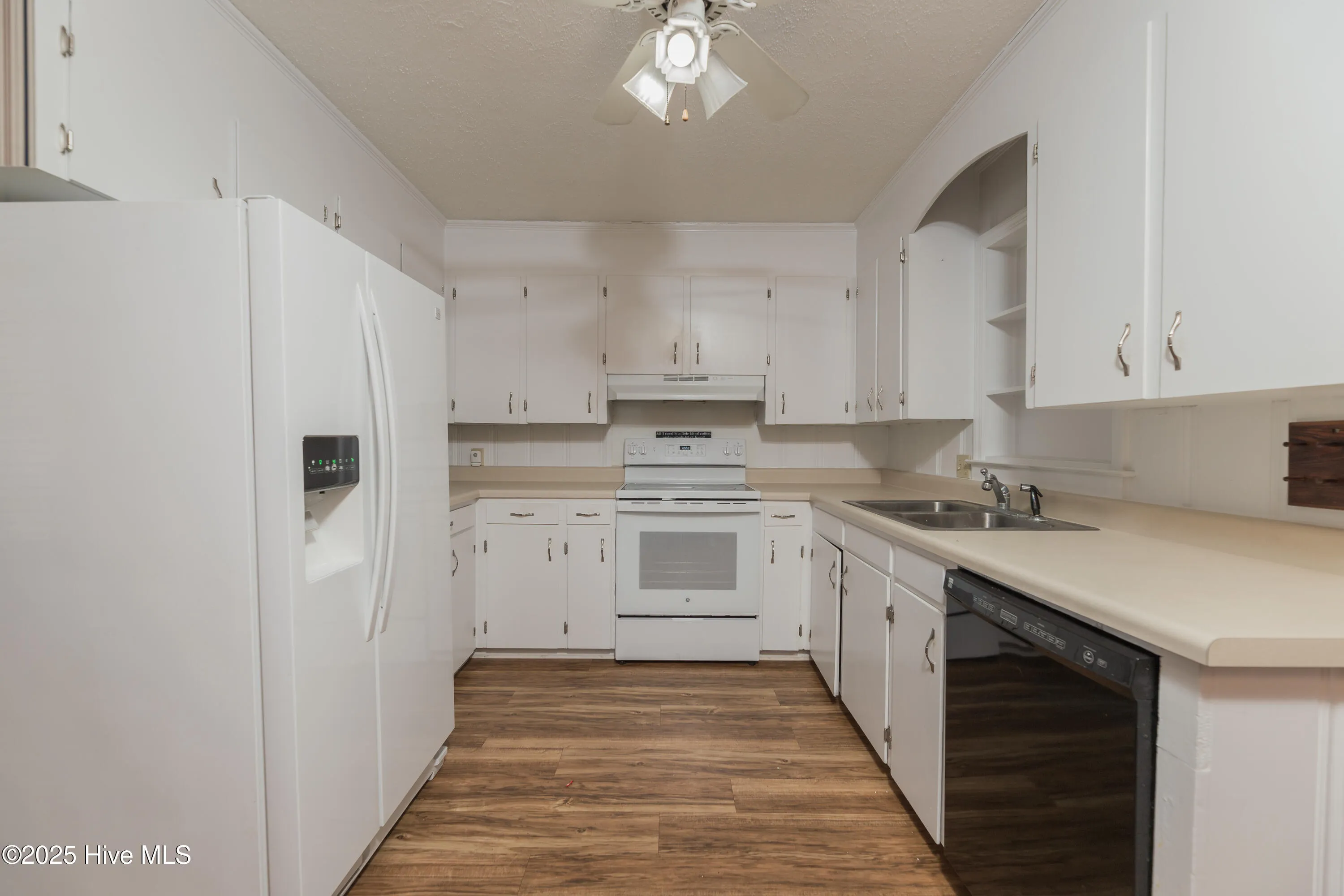 Wallace, North Carolina 28466, United States, 3 Bedrooms Bedrooms, ,3 BathroomsBathrooms,Residential,Active,2400