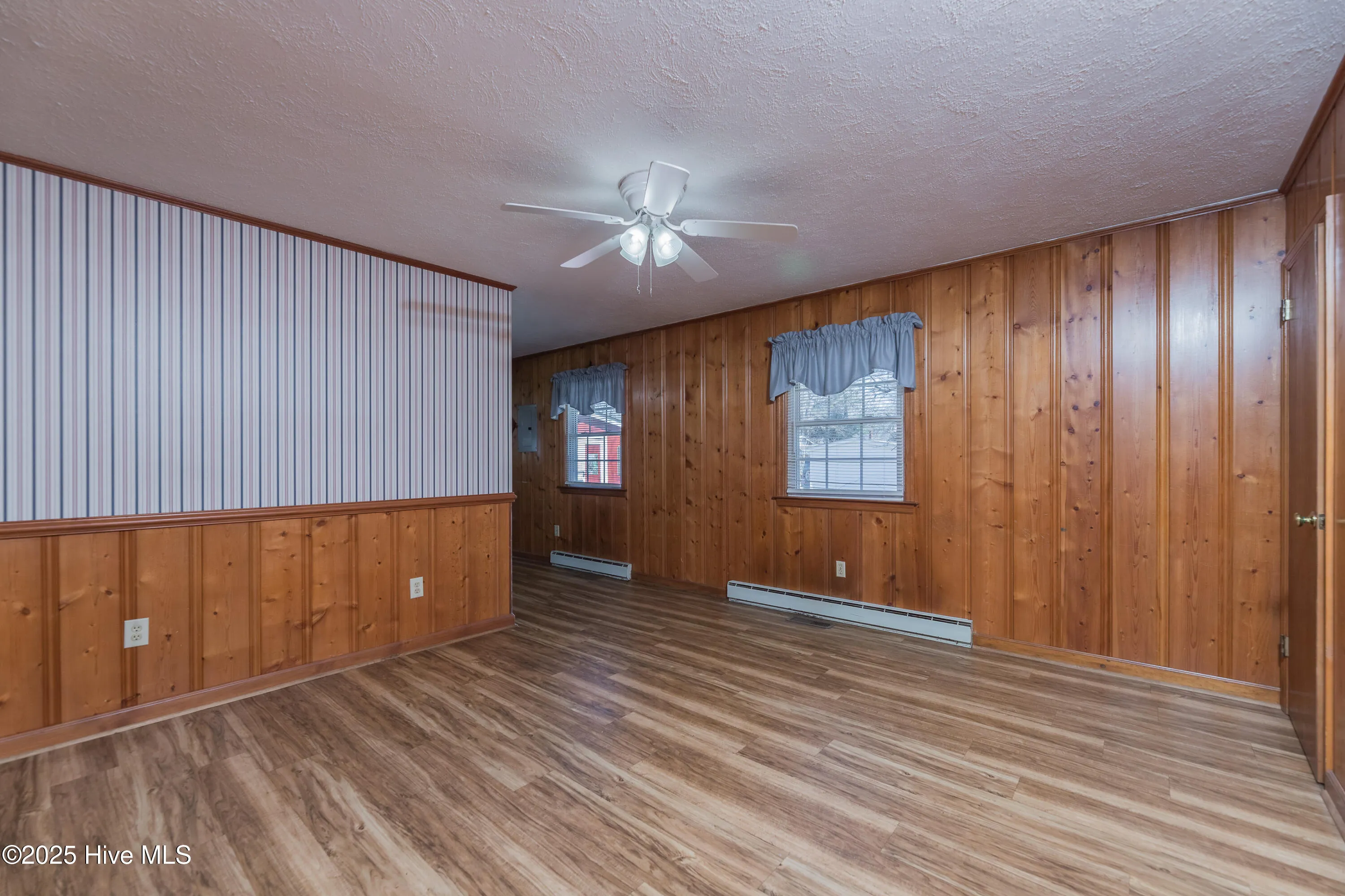 Wallace, North Carolina 28466, United States, 3 Bedrooms Bedrooms, ,3 BathroomsBathrooms,Residential,Active,2400