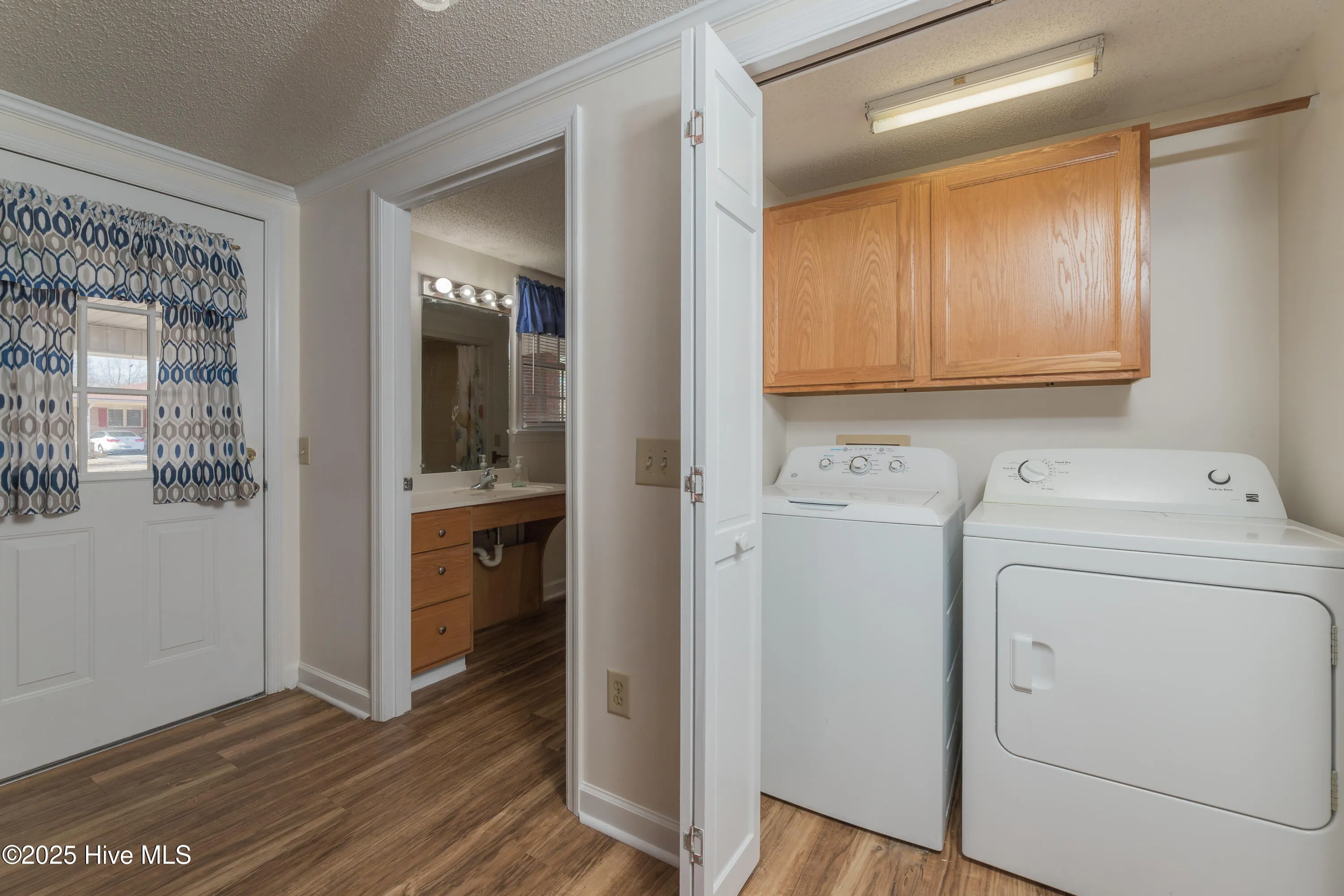 Wallace, North Carolina 28466, United States, 3 Bedrooms Bedrooms, ,3 BathroomsBathrooms,Residential,Active,2400