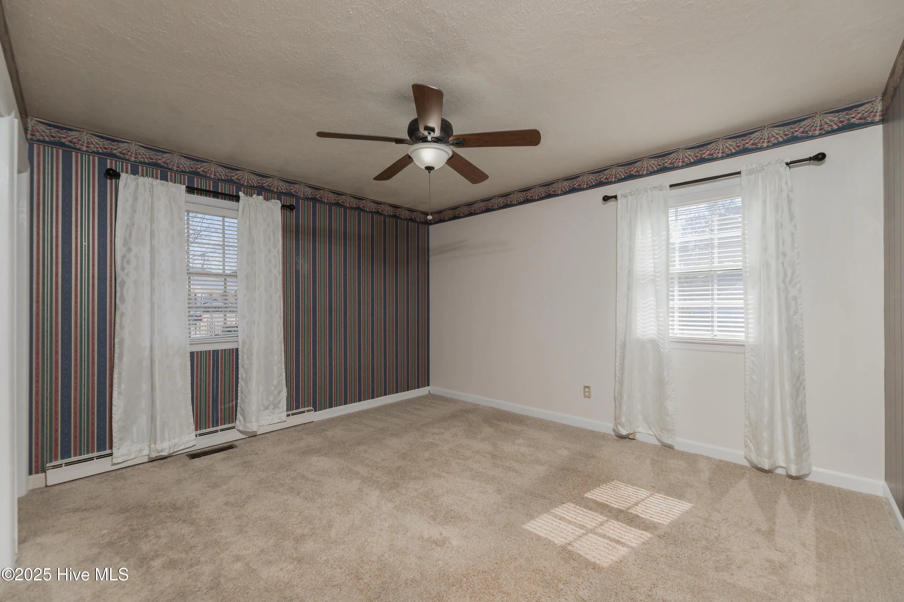 Wallace, North Carolina 28466, United States, 3 Bedrooms Bedrooms, ,3 BathroomsBathrooms,Residential,Active,2400