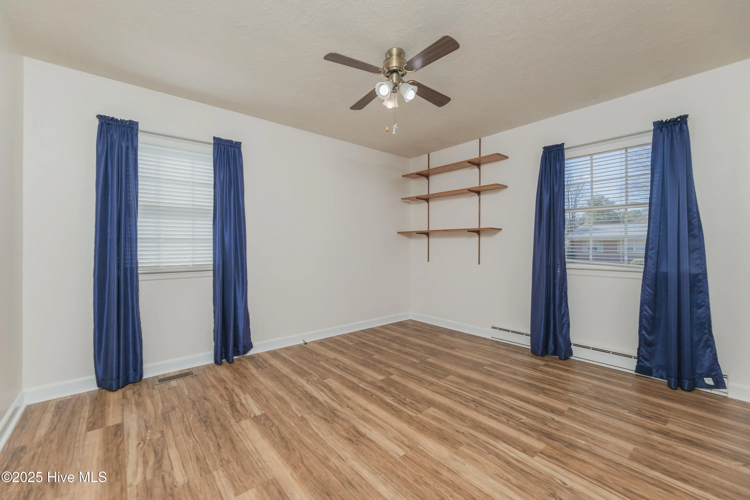 Wallace, North Carolina 28466, United States, 3 Bedrooms Bedrooms, ,3 BathroomsBathrooms,Residential,Active,2400