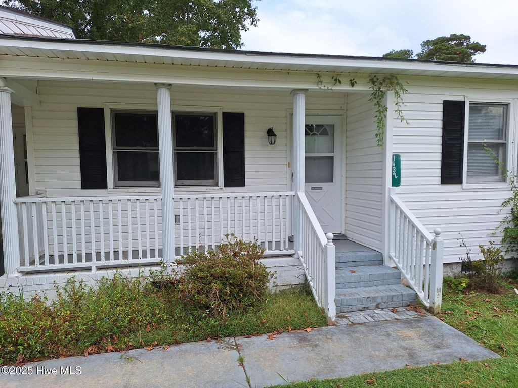 Photo of 1432 S King Street, Windsor, NC 27983 (MLS # 100533751)