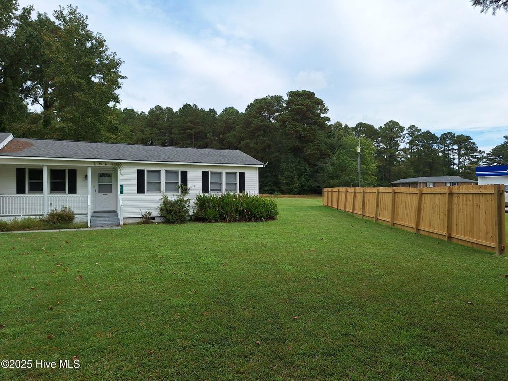Photo of 1432 S King Street, Windsor, NC 27983 (MLS # 100533751)