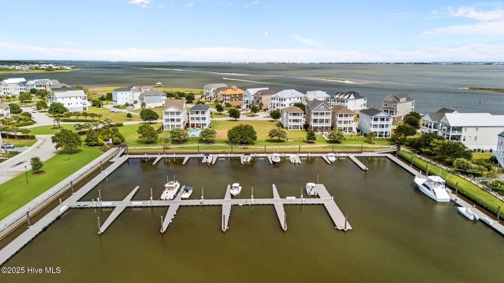 Photo of 839 Cannonsgate Drive, Newport, NC 28570 (MLS # 100521585)
