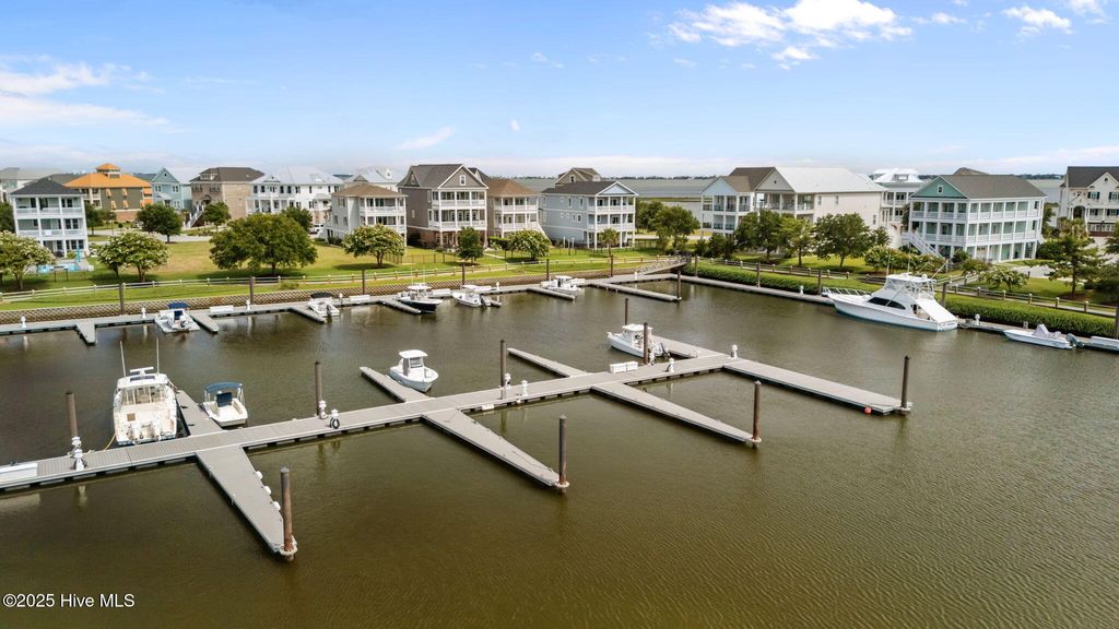 Photo of 839 Cannonsgate Drive, Newport, NC 28570 (MLS # 100521585)