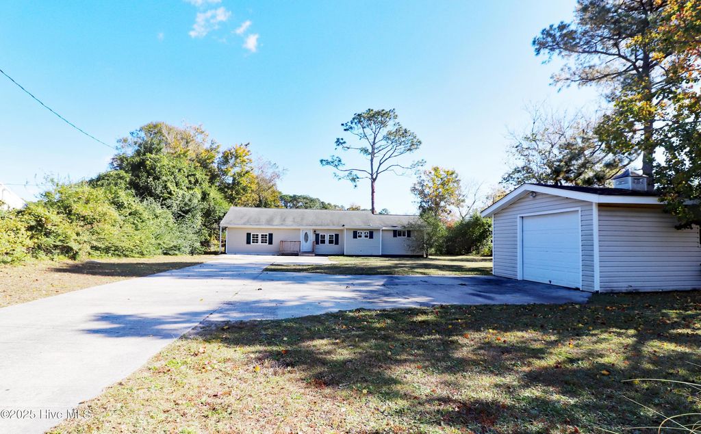 Photo of 8240 Highway 70, Newport, NC 28570 (MLS # 100542731)
