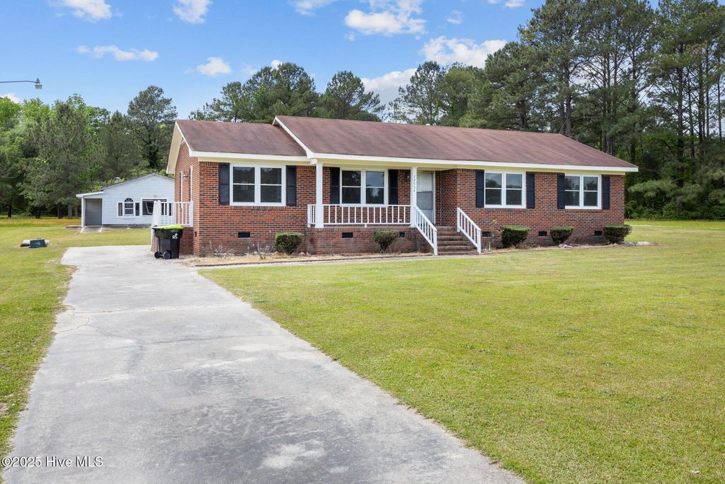 Photo of 16554 Nc 125, Williamston, NC 27892 (MLS # 100535661)
