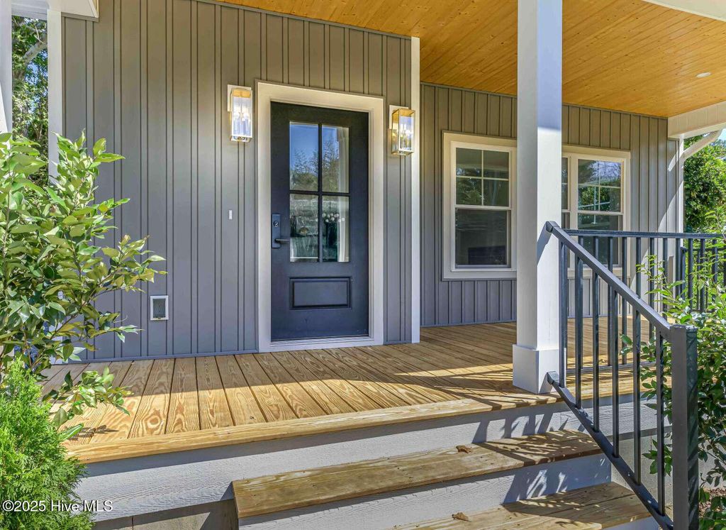 Photo of 455 W New Hampshire Avenue, Southern Pines, NC 28387 (MLS # 100536013)