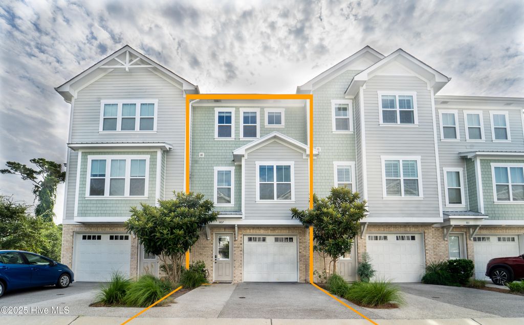 Photo of 1807 Bungalow Row, Wilmington, NC 28409 (MLS # 100521385)