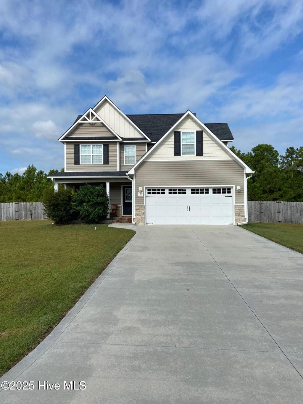 Photo of 309 Basil Court, Hubert, NC 28539 (MLS # 100530151)