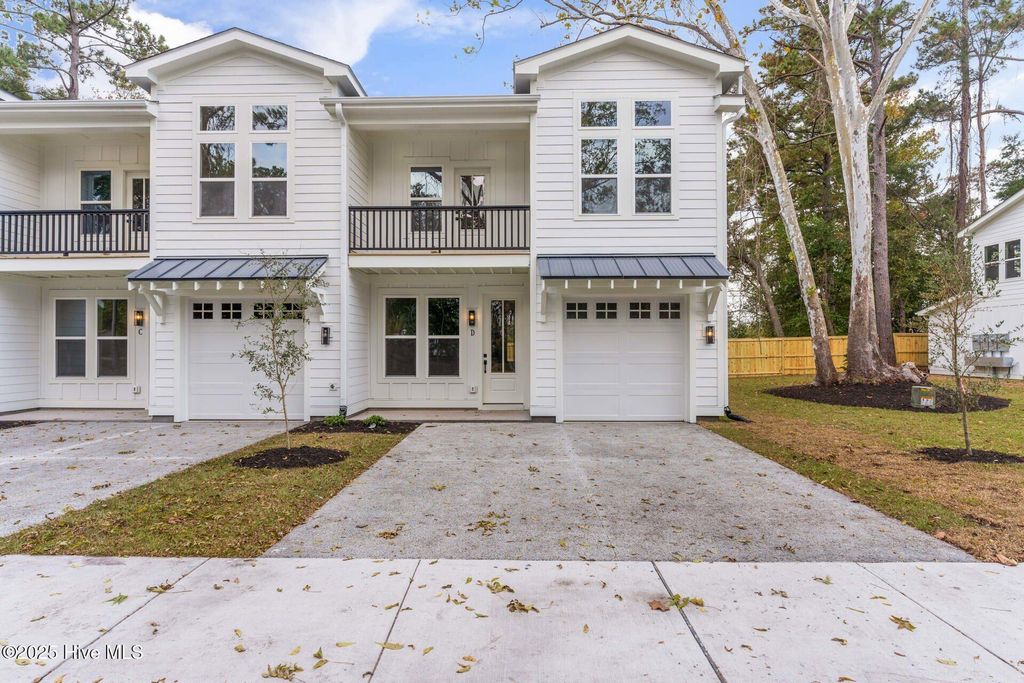 Photo of 4211 Spirea Drive #D, Wilmington, NC 28403 (MLS # 100532730)