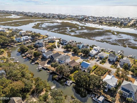 A home in Oak Island