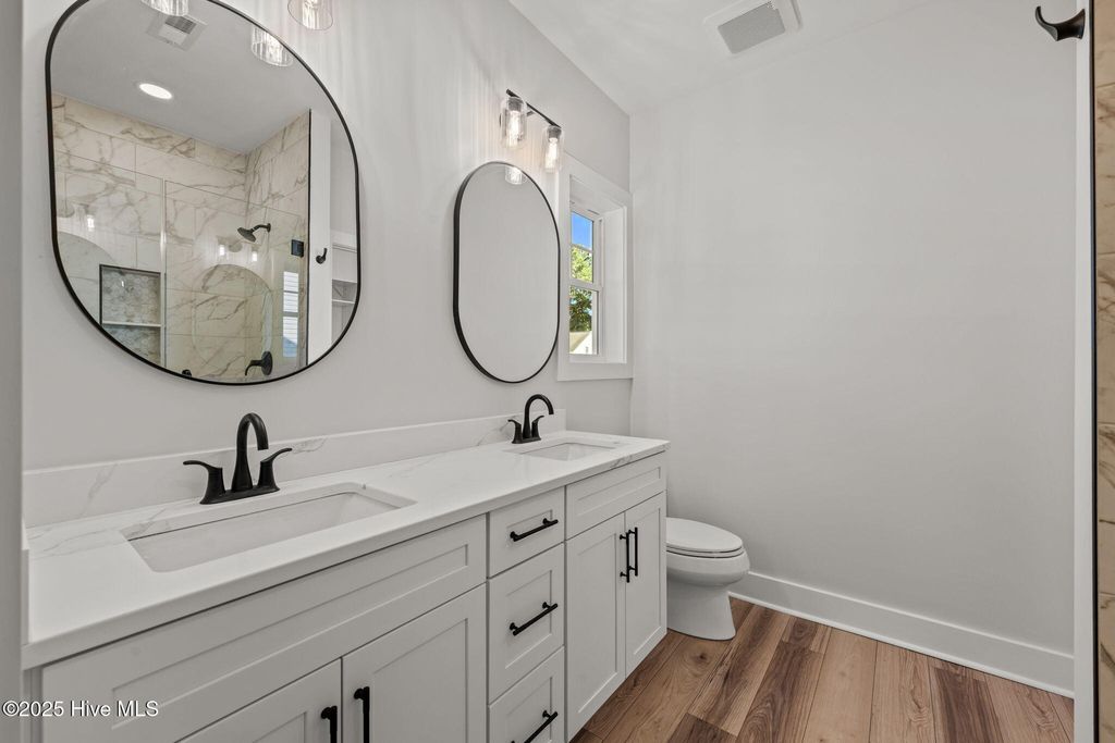 Photo of 412 Satterfield Drive, New Bern, NC 28560 (MLS # 100510108)