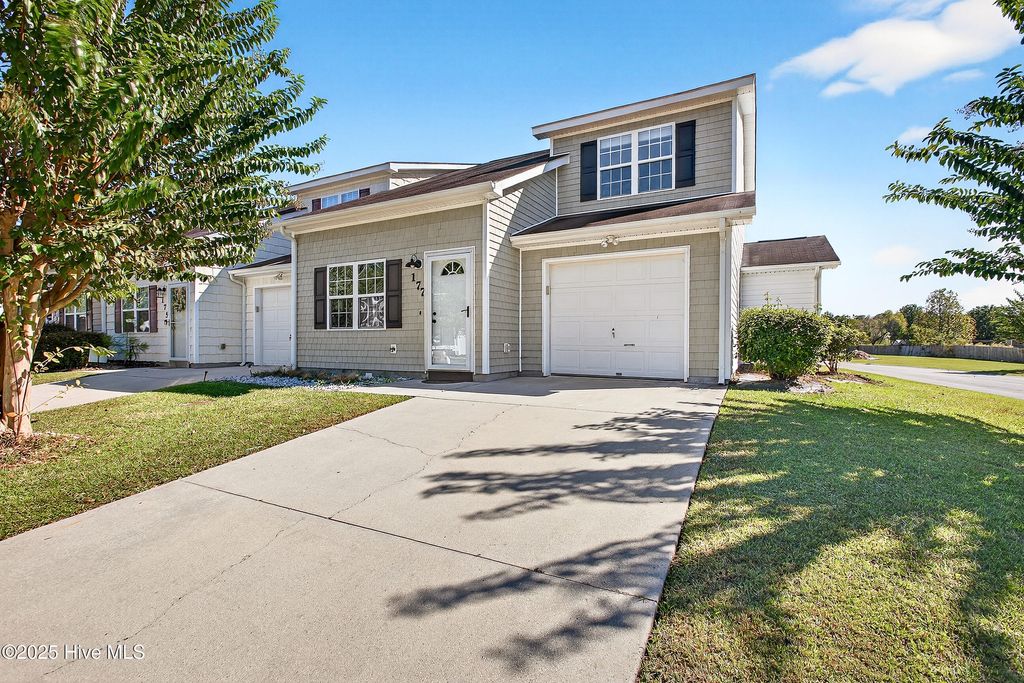 Photo of 177 Kelly Circle, Hubert, NC 28539 (MLS # 100537244)