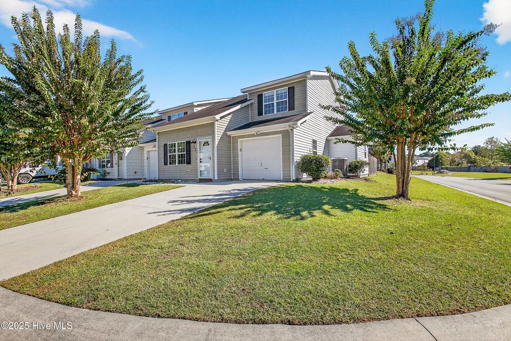 Photo of 177 Kelly Circle, Hubert, NC 28539 (MLS # 100537244)