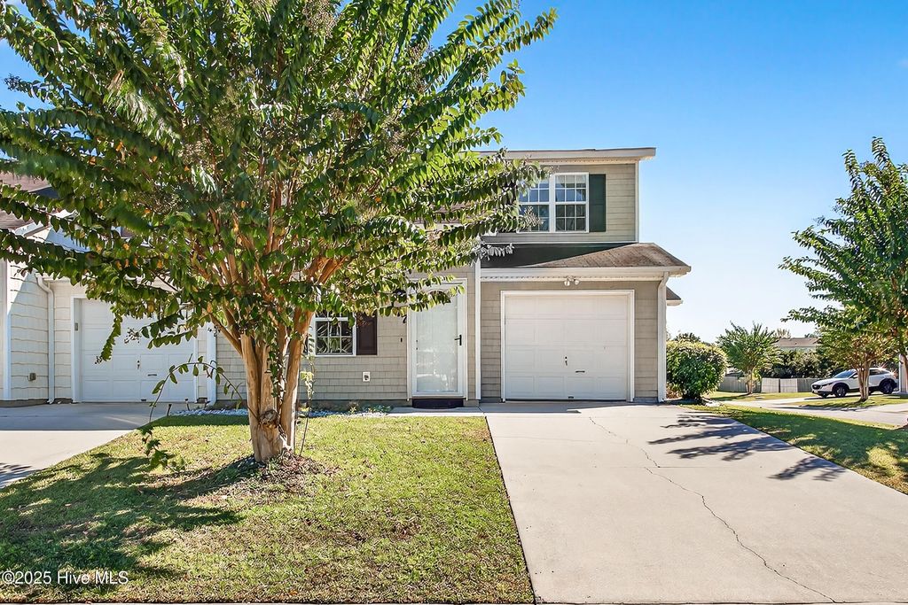 Photo of 177 Kelly Circle, Hubert, NC 28539 (MLS # 100537244)