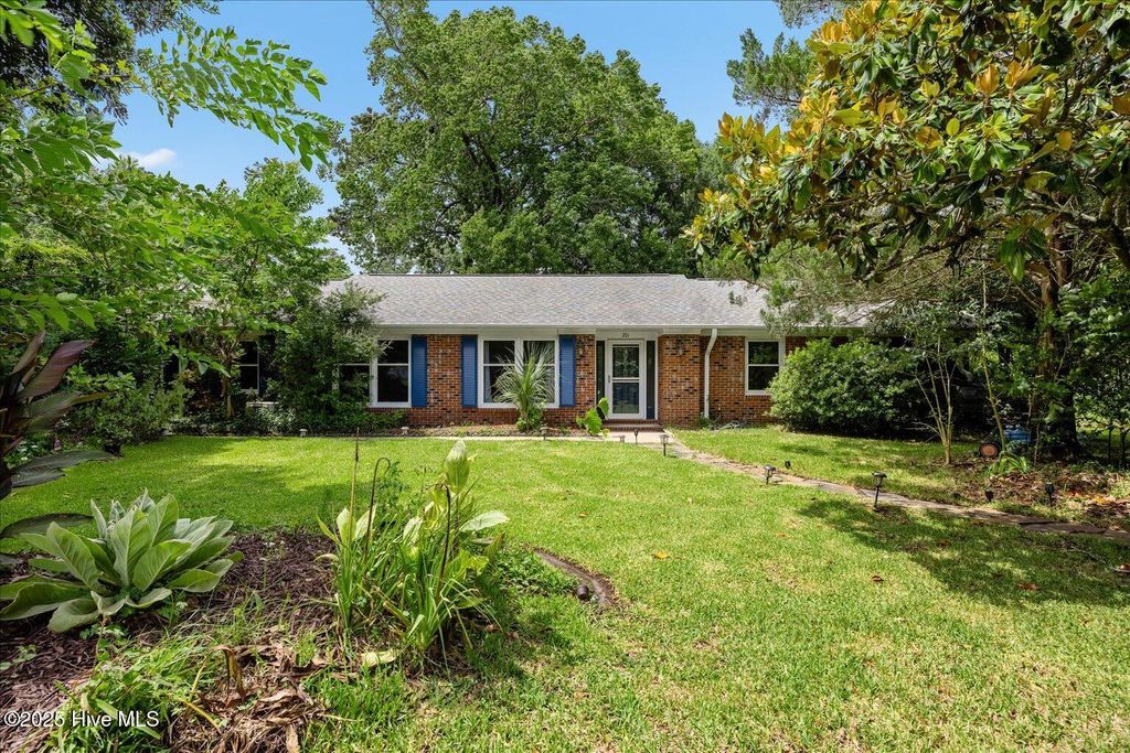 Photo of 201 Buccaneer Road, Wilmington, NC 28409 (MLS # 100516446)