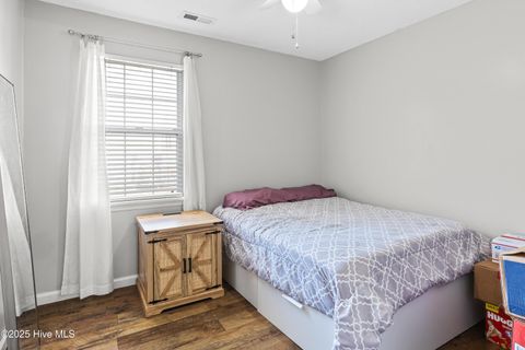 Tiny photo for 305 Paddock Place, Jacksonville, NC 28546 (MLS # 100540044)