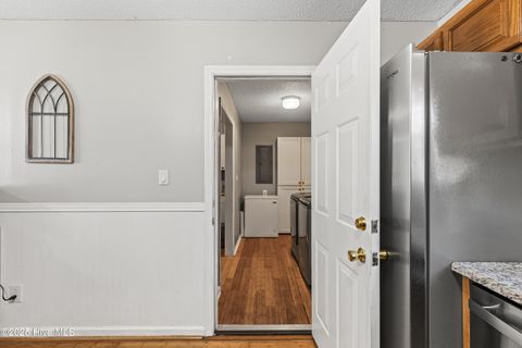 Tiny photo for 305 Paddock Place, Jacksonville, NC 28546 (MLS # 100540044)