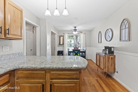 Tiny photo for 305 Paddock Place, Jacksonville, NC 28546 (MLS # 100540044)