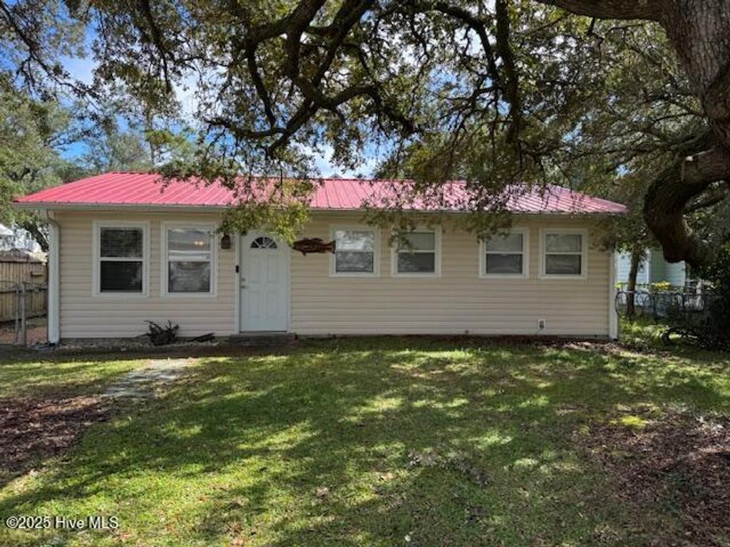 Photo of 214 NE 54th Street, Oak Island, NC 28465 (MLS # 100538712)