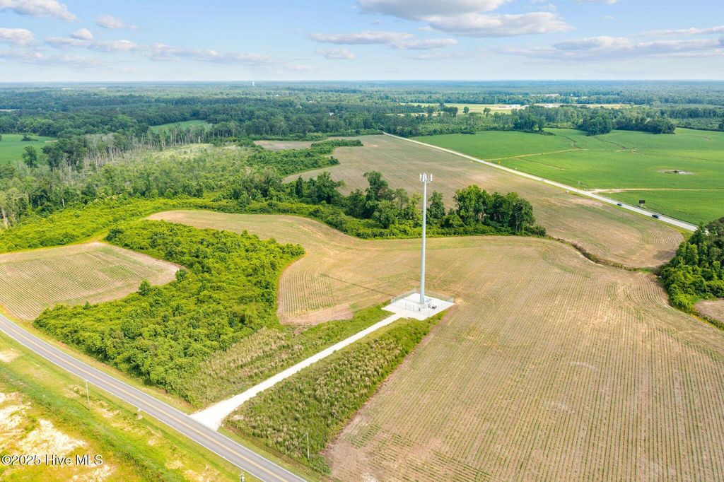 Photo of 672 E Hargett Street, Richlands, NC 28574 (MLS # 100502618)