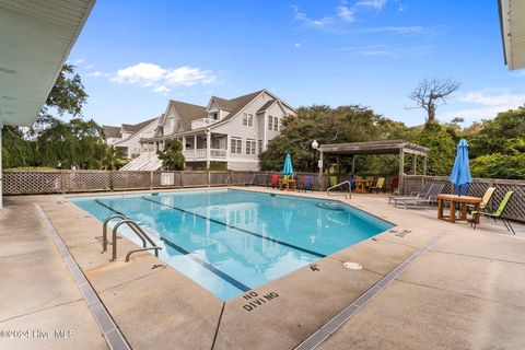 A home in Oak Island