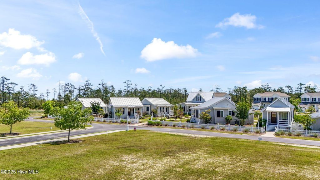 Photo of 98 Boathouse Road, Oriental, NC 28571 (MLS # 100502819)