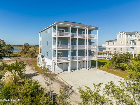 A home in North Topsail Beach