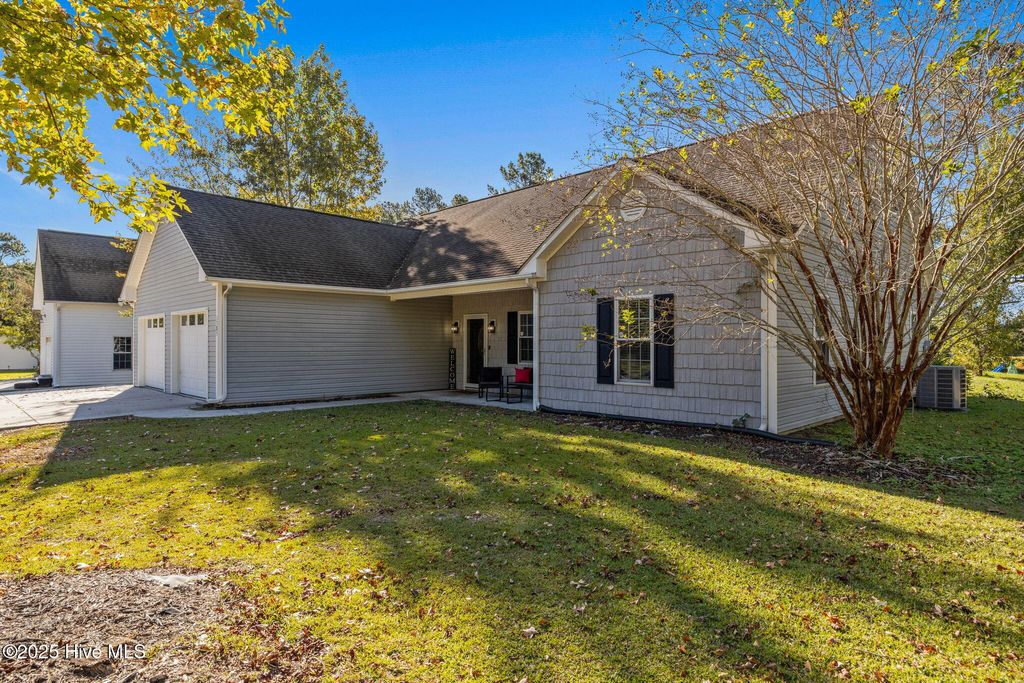 Photo of 1385 Blue Creek Road, Jacksonville, NC 28540 (MLS # 100538028)