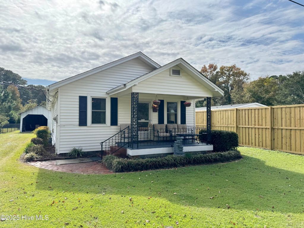 Photo of 138 Victoria Drive, Wilmington, NC 28401 (MLS # 100535095)