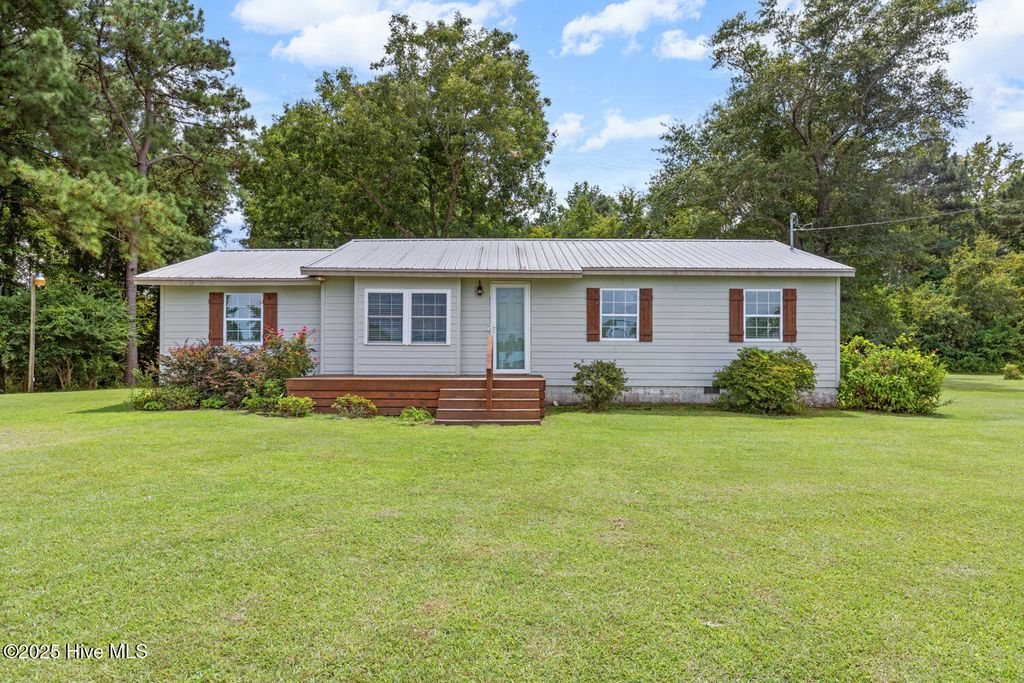 Photo of 1253 Gould Road, Jacksonville, NC 28540 (MLS # 100520371)