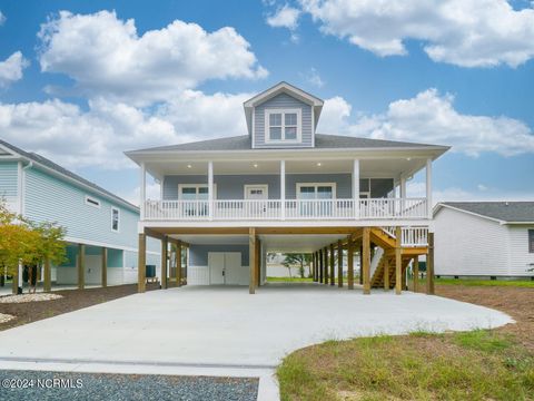 A home in Oak Island