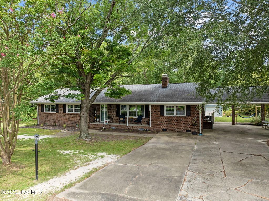 Photo of 1810 Grace Avenue, Greenville, NC 27834 (MLS # 100530901)