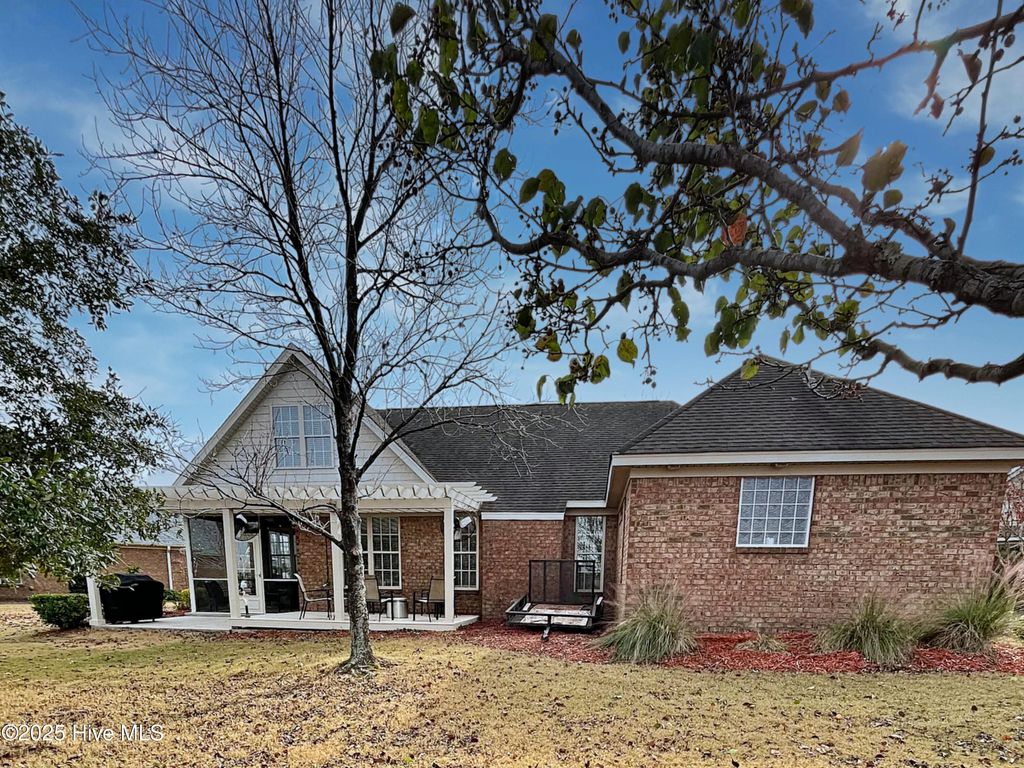 Photo of 100 Scotlands Court, Hampstead, NC 28443 (MLS # 100543526)