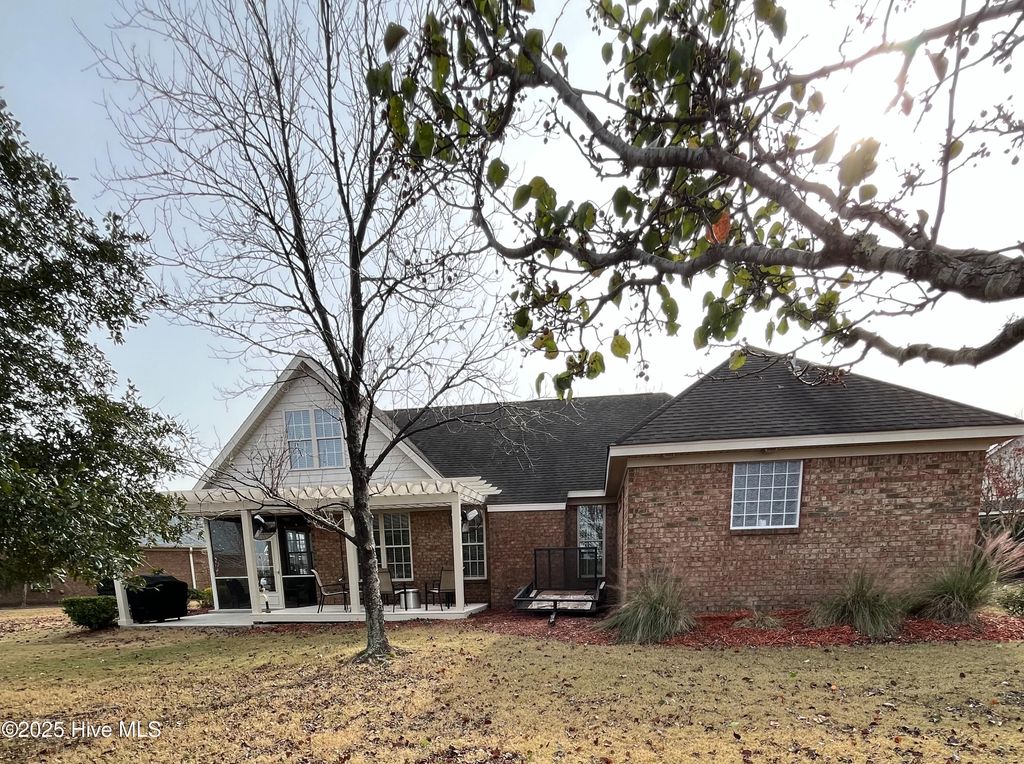 Photo of 100 Scotlands Court, Hampstead, NC 28443 (MLS # 100543526)