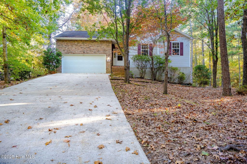Photo of 309 Buggy Drive W, Carthage, NC 28327 (MLS # 100538132)