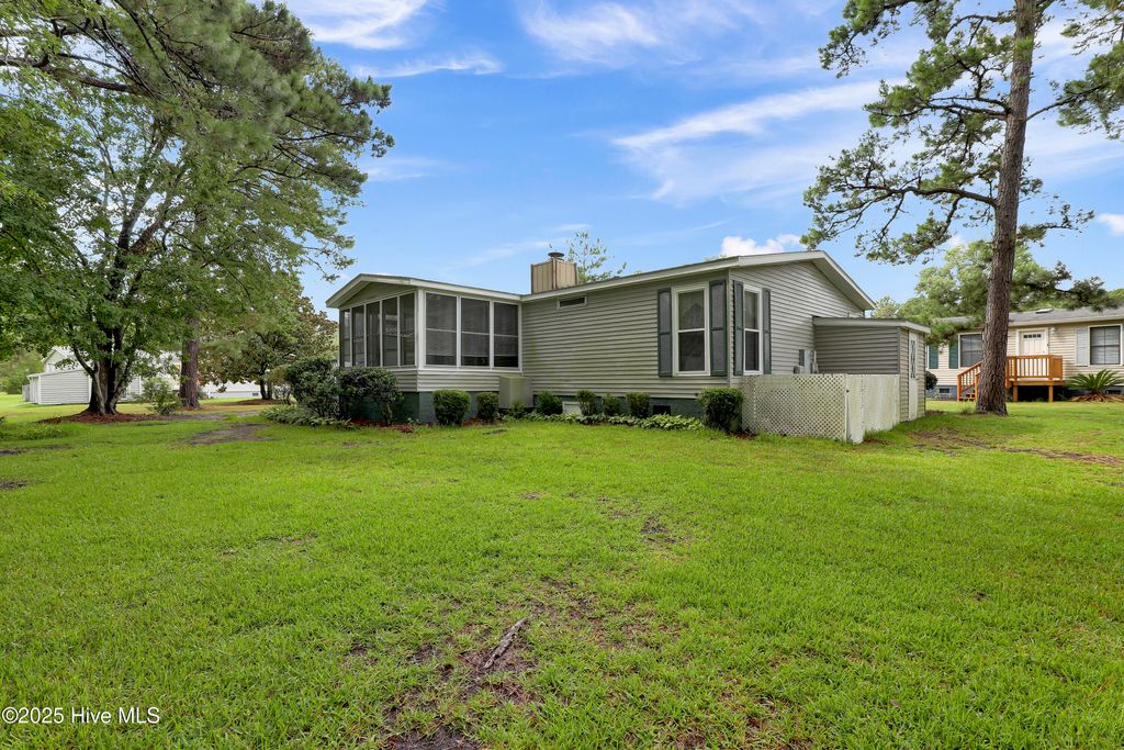 Photo of 107 Plank Court, Hampstead, NC 28443 (MLS # 100523138)