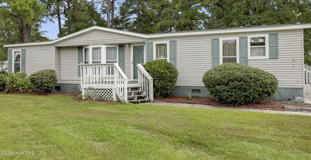 Photo of 107 Plank Court, Hampstead, NC 28443 (MLS # 100523138)