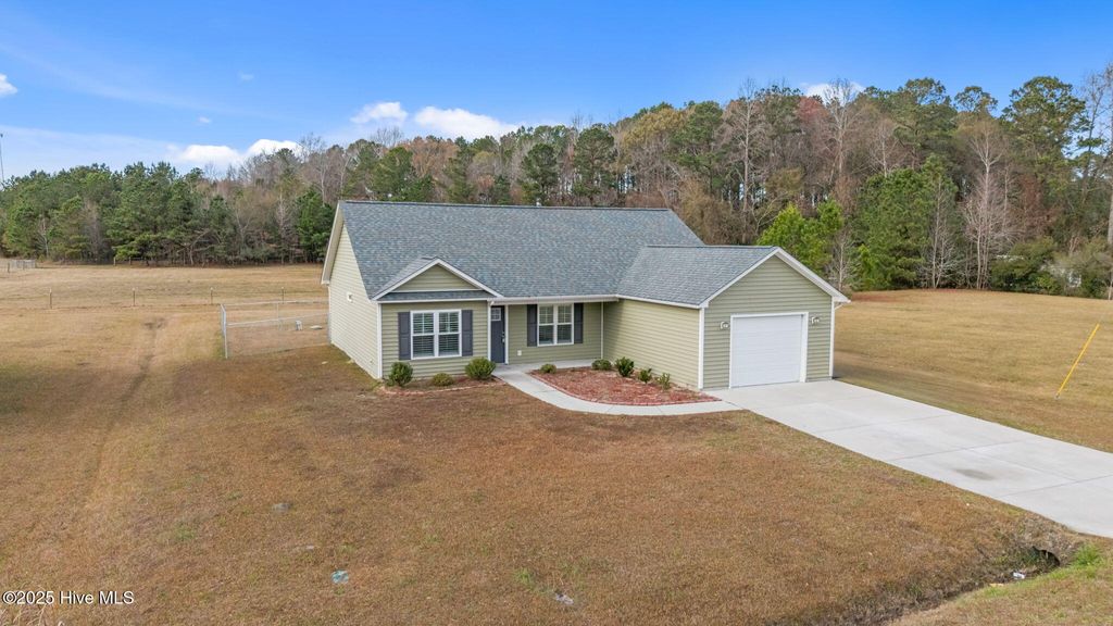 Photo of 990 Lee Landing Road, New Bern, NC 28560 (MLS # 100543818)