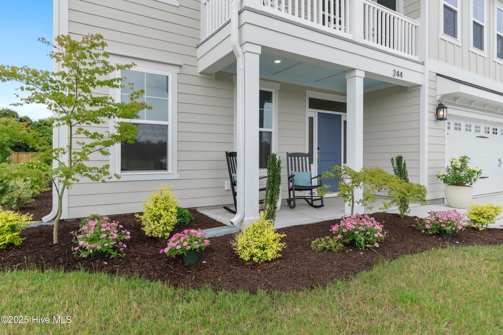 Photo of 244 Planters Walk, Hampstead, NC 28443 (MLS # 100516076)