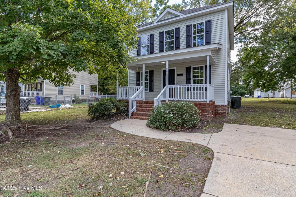 Photo of 909 Douglas Avenue, Greenville, NC 27834 (MLS # 100537067)
